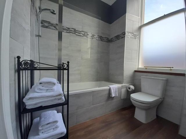 A Two Bedroom Apartment - Victorian Villa At 8 Priestfield Road Edynburg Zewnętrze zdjęcie